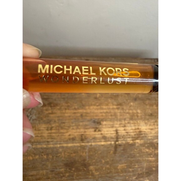 Michael Kors Wonderlust Rollerball Eau De Parfum 10mL - Picture 1 of 4